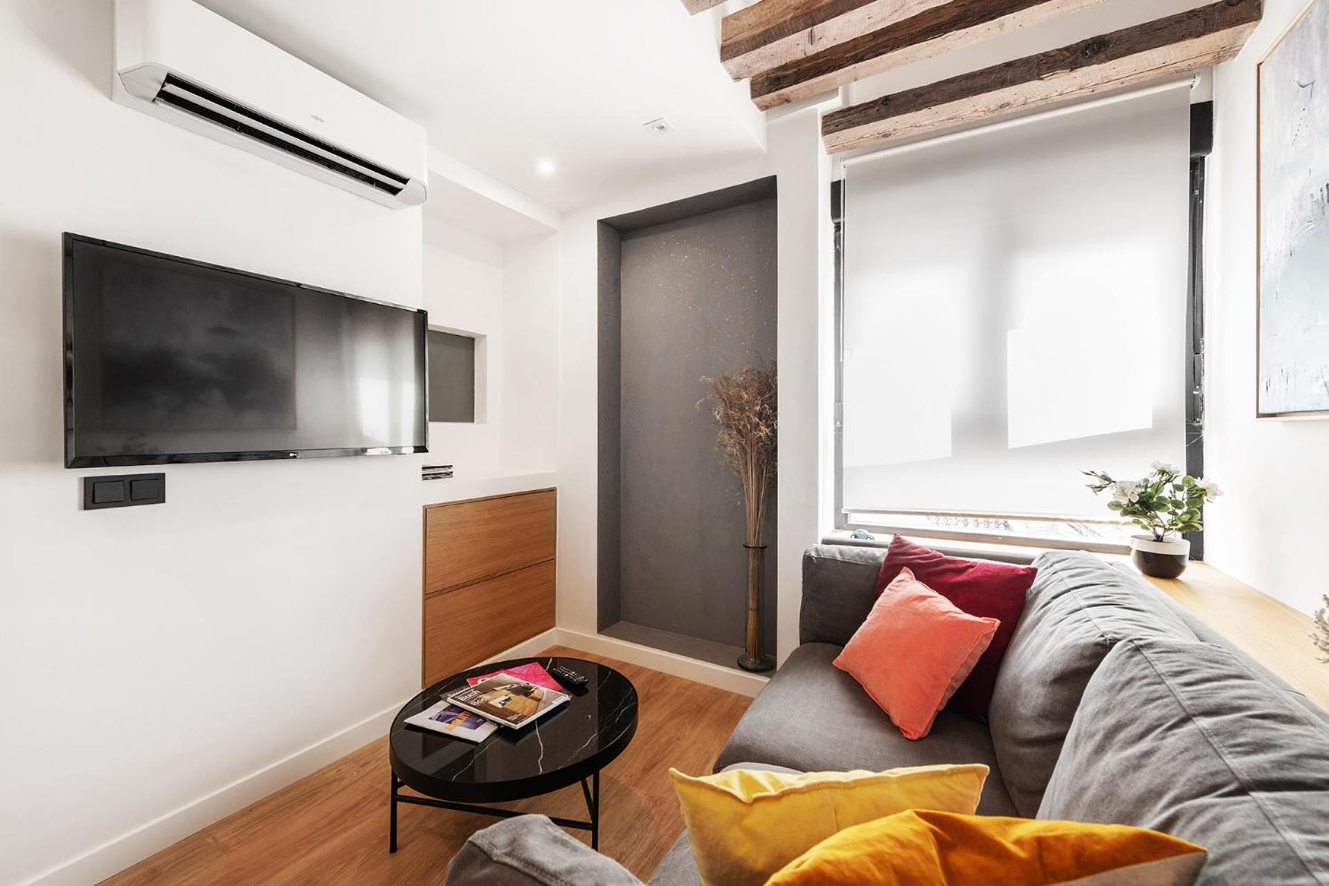 Bright Cozy -2beds 1bath-tirso De Molina *