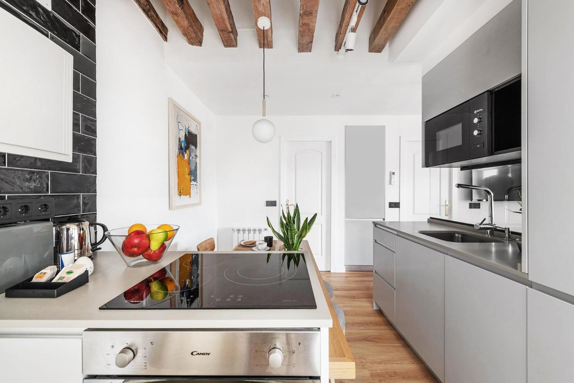 Bright Cozy -2beds 1bath-tirso De Molina Madrid